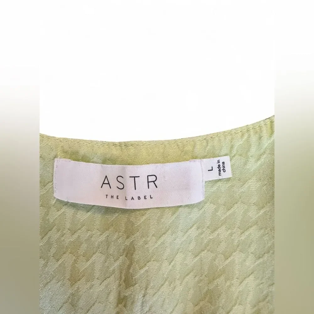 ASTR the Label Joan Dress Satin Finish Light Green Large